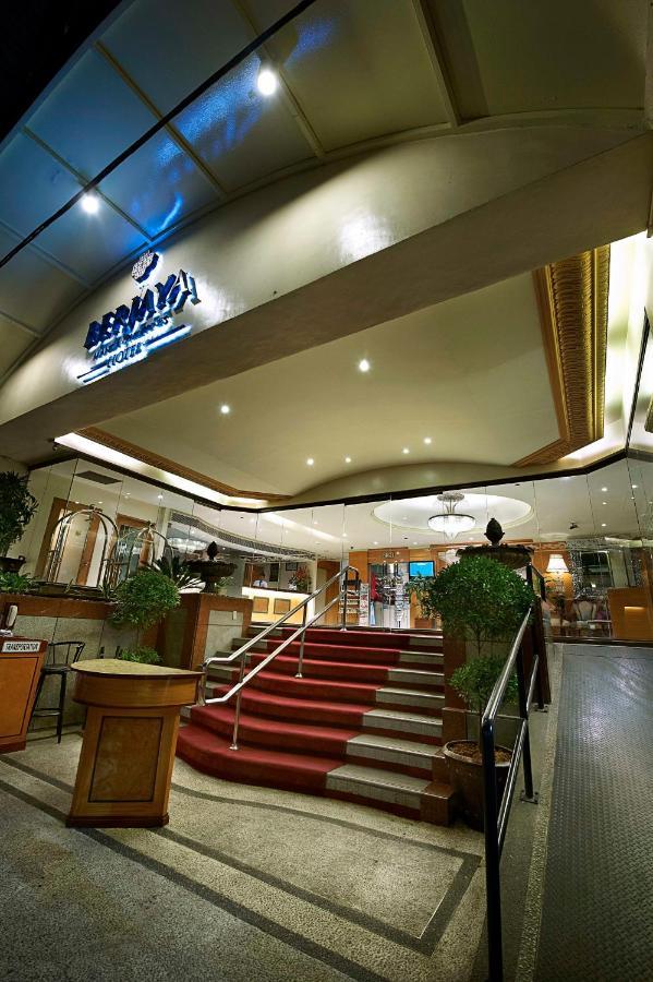 Berjaya Makati Hotel Makati City Exterior photo